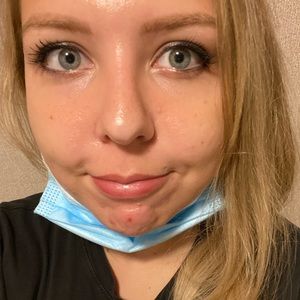 Meet your Posher, Candace